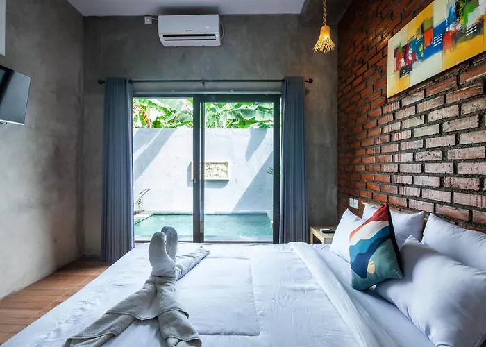 The Backyard Living 别墅 *